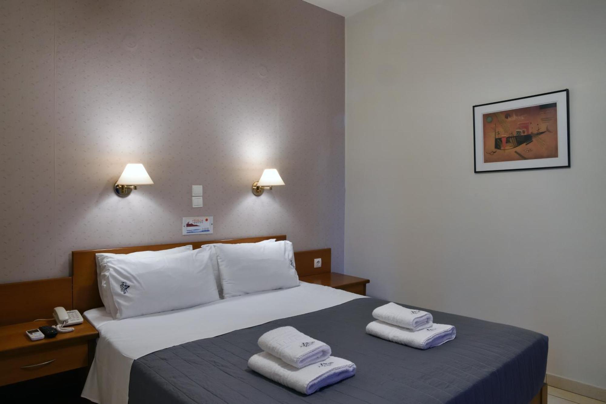 Akatos Hotel Agia Marina  Bagian luar foto