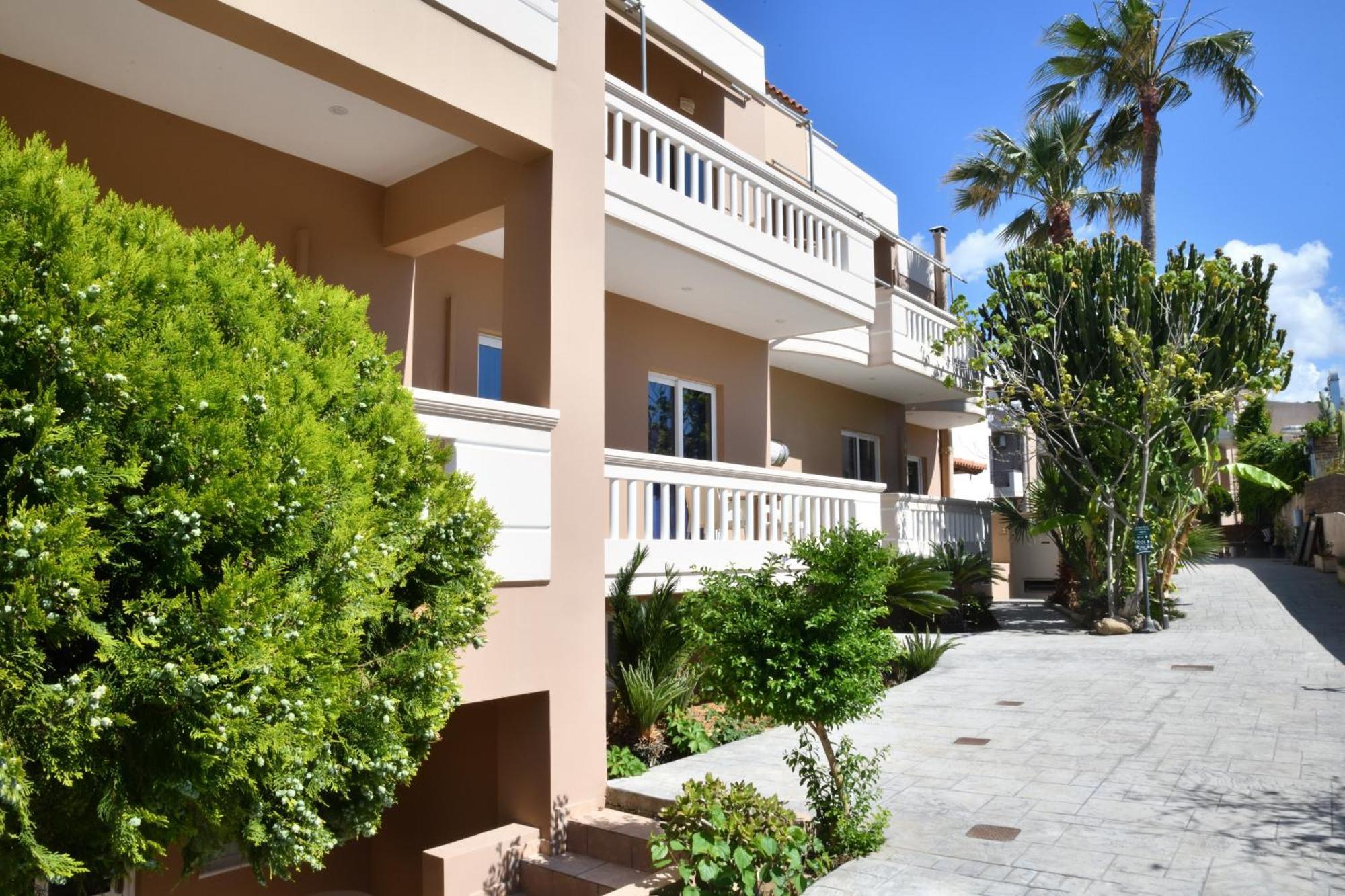 Akatos Hotel Agia Marina  Bagian luar foto