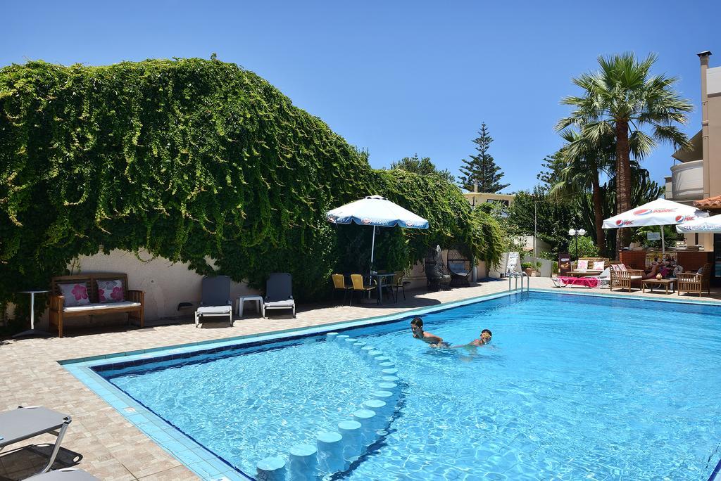 Akatos Hotel Agia Marina  Bagian luar foto