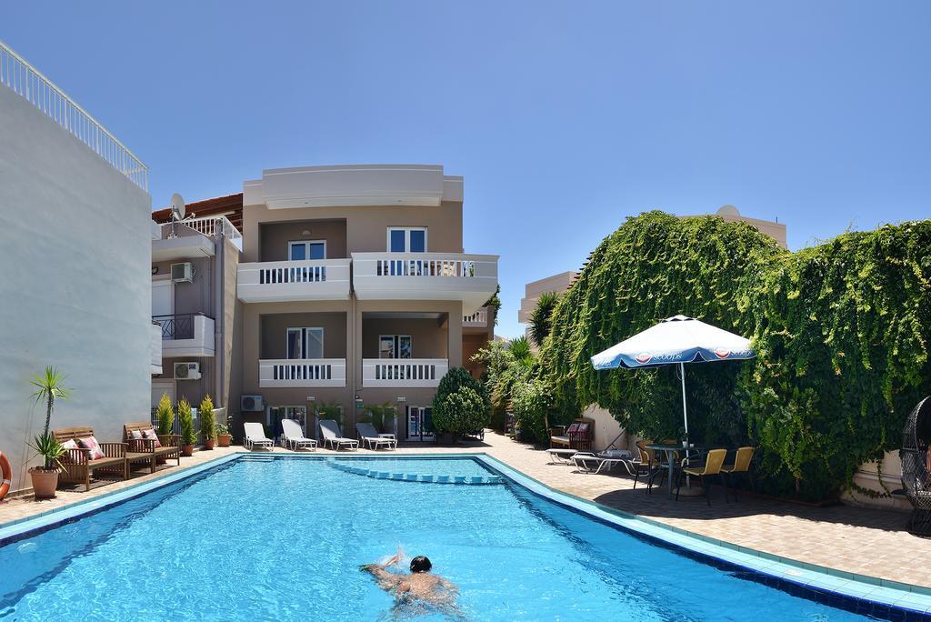 Akatos Hotel Agia Marina  Bagian luar foto