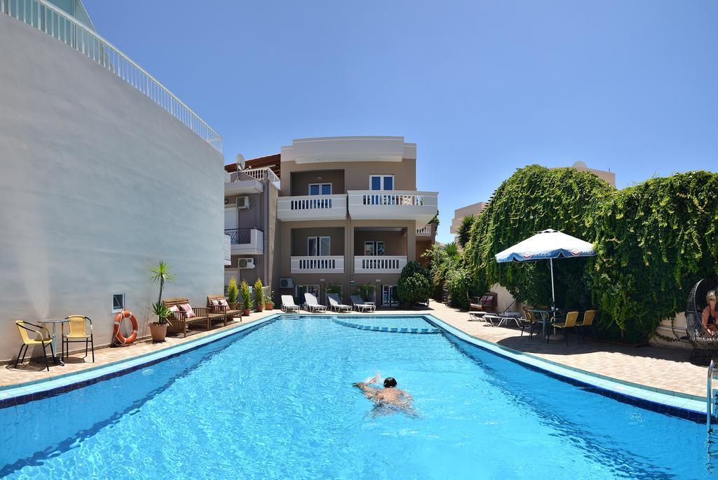 Akatos Hotel Agia Marina  Bagian luar foto