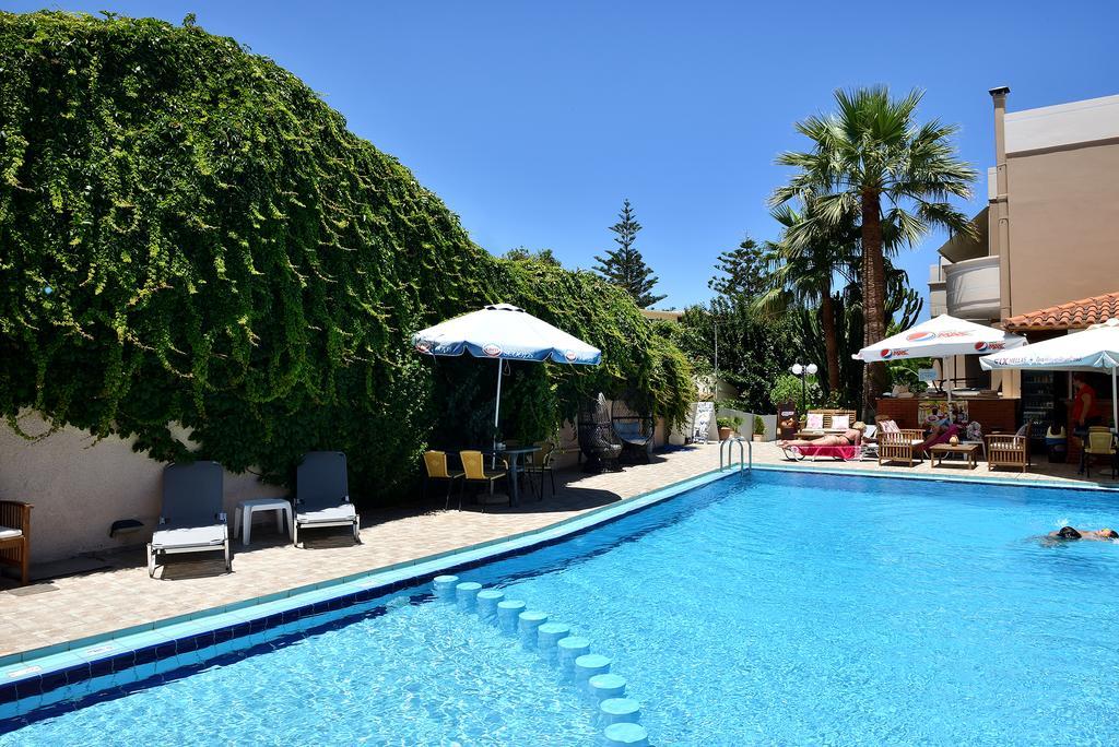 Akatos Hotel Agia Marina  Bagian luar foto
