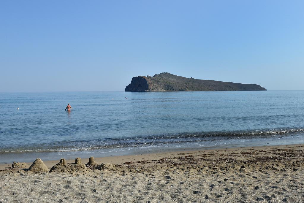 Akatos Hotel Agia Marina  Bagian luar foto